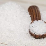 Как снять порчу и сглаз солью в домашних условиях