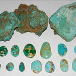 Зеленые и голубые камни